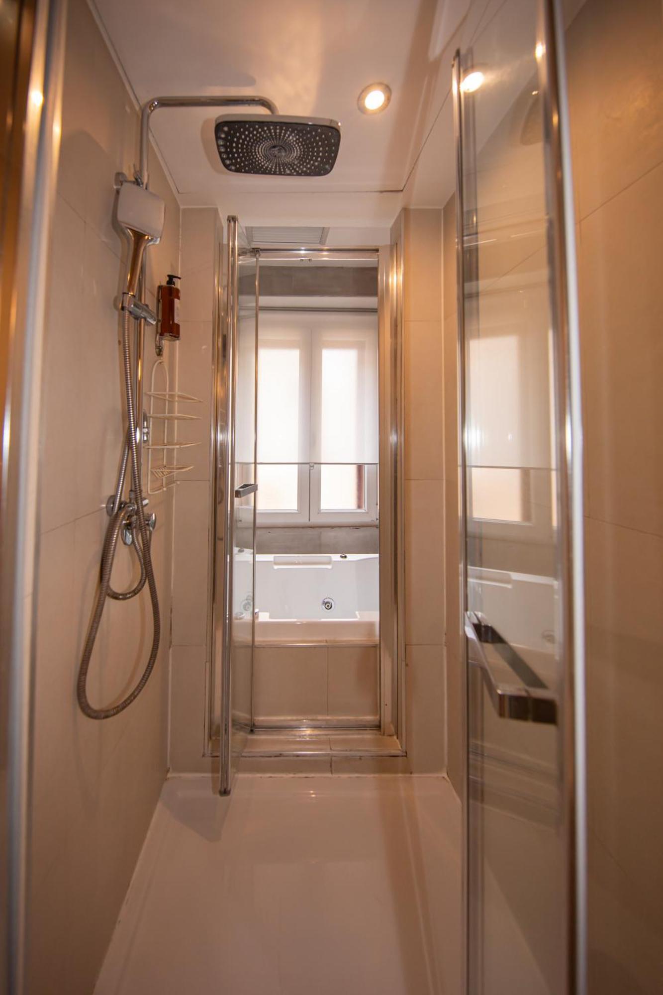 Pensionat Town House Spagna- Luxury With Jacuzzi Bath *