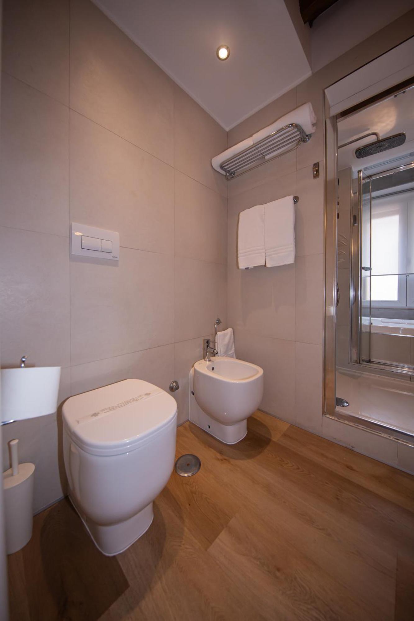 Town House Spagna- Luxury With Jacuzzi Bath Pensionat